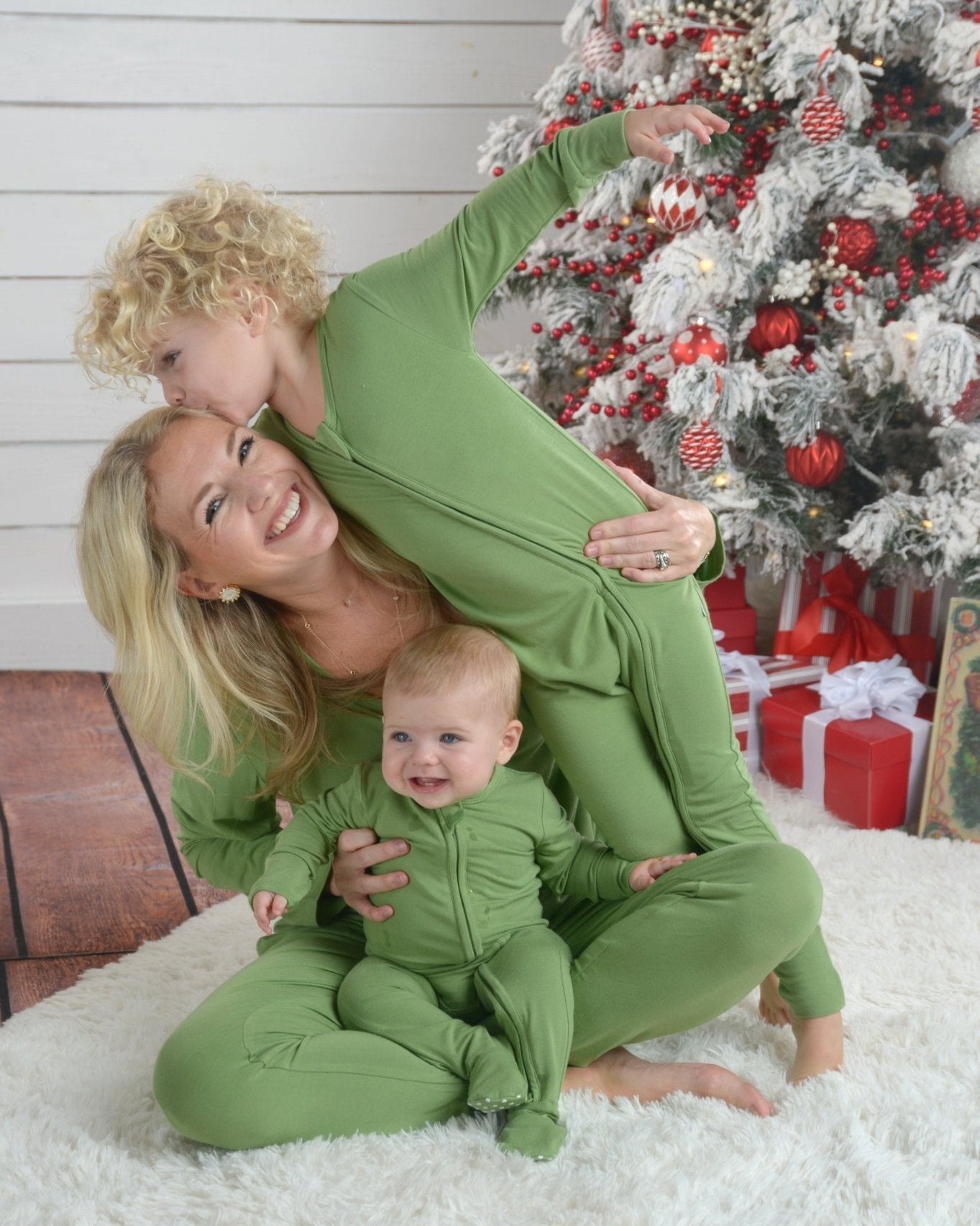 Matching Family Pajamas: The Secret to Picture-Perfect Family Photos - Little Worldz