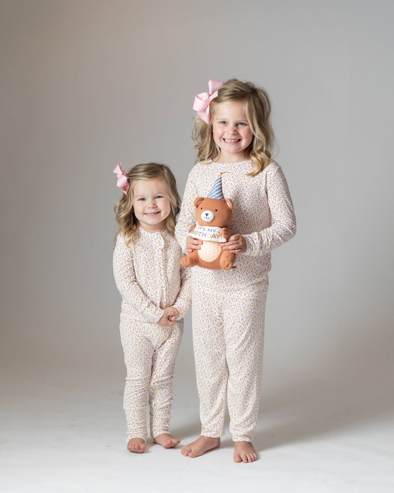 thumbnail image 2 of HKYFNNBW-Mommy And Me Pajamas Set Bow Print Lape Long Sleeve Button Down Tops Pants Family Matching Pjs Sleepwear Nightwear (Girl, 3 Years, Pink 2 of 11